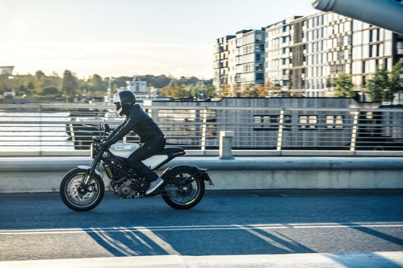 EICMA 2016:   Husqvarna Vitpilen 401 2017