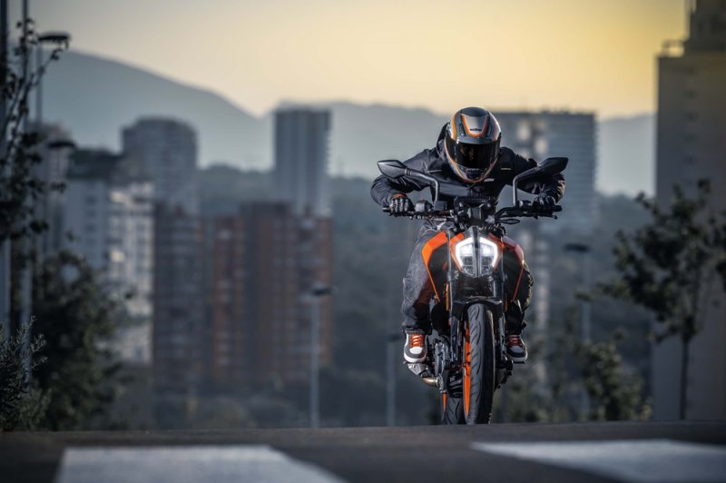 EICMA 2016:   KTM 390 Duke 2017